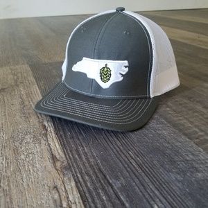Richardson 112 charcoal/white hat